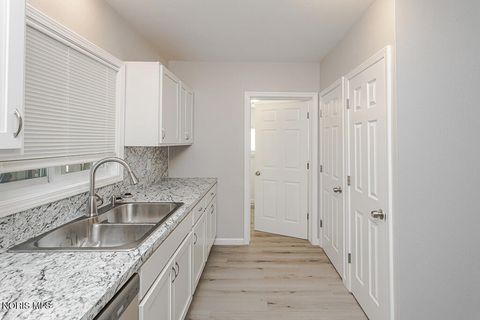 Tiny photo for 4103 Hearthstone Place, Toledo, OH 43613 (MLS # 10008460)