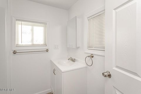 Tiny photo for 4103 Hearthstone Place, Toledo, OH 43613 (MLS # 10008460)