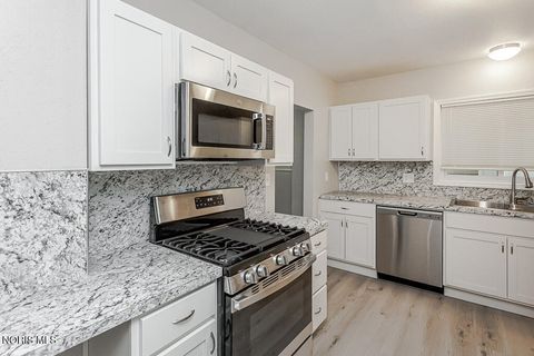 Tiny photo for 4103 Hearthstone Place, Toledo, OH 43613 (MLS # 10008460)