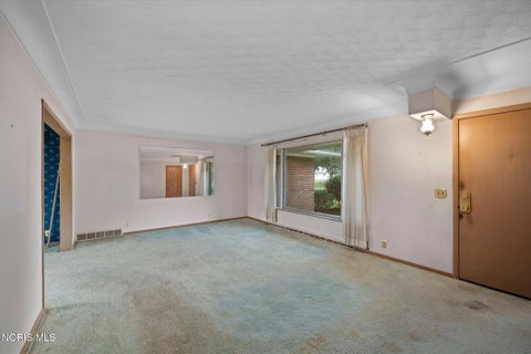 Tiny photo for 6006 Elden Dr DR, Sylvania, OH 43560 (MLS # 10011056)