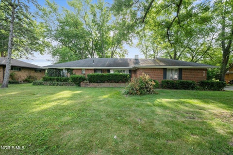 Tiny photo for 6006 Elden Dr DR, Sylvania, OH 43560 (MLS # 10011056)