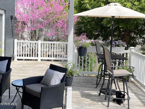 Tiny photo for 606 River Road, Maumee, OH 43537 (MLS # 10006614)