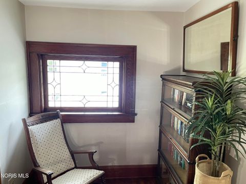Tiny photo for 606 River Road, Maumee, OH 43537 (MLS # 10006614)