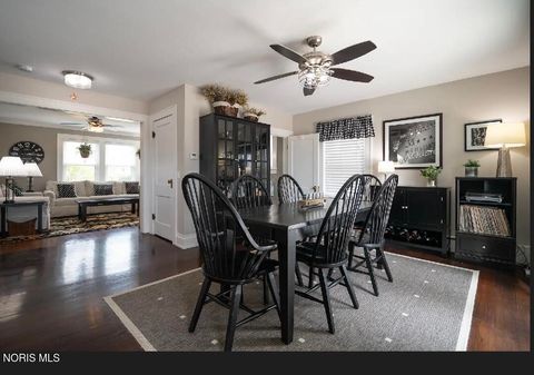 Tiny photo for 606 River Road, Maumee, OH 43537 (MLS # 10006614)