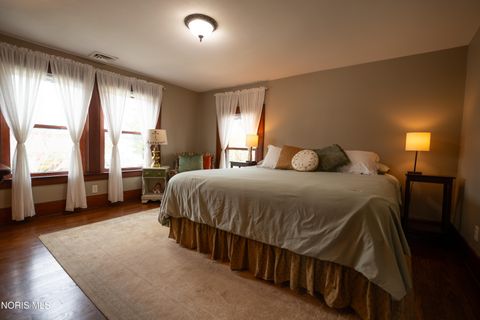 Tiny photo for 606 River Road, Maumee, OH 43537 (MLS # 10006614)