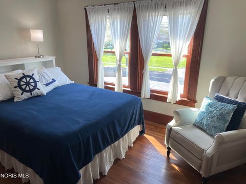 Tiny photo for 606 River Road, Maumee, OH 43537 (MLS # 10006614)