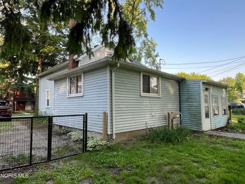 Tiny photo for 713 East Street, Liberty Center, OH 43532 (MLS # 10008439)