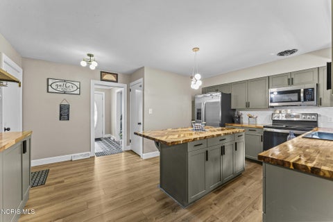 Tiny photo for 135 Northcliff Drive, Findlay, OH 45840 (MLS # 10013599)