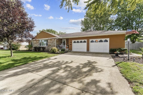 Tiny photo for 135 Northcliff Drive, Findlay, OH 45840 (MLS # 10013599)