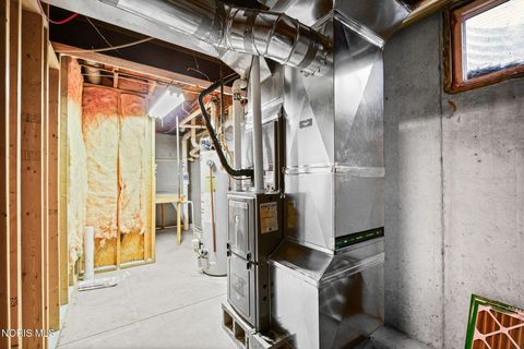 Tiny photo for 1463 Misty Oaks Drive, Findlay, OH 45840 (MLS # 10005830)