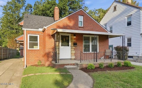 Photo of 4123 Grantley Road, Toledo, OH 43613 (MLS # 10013481)
