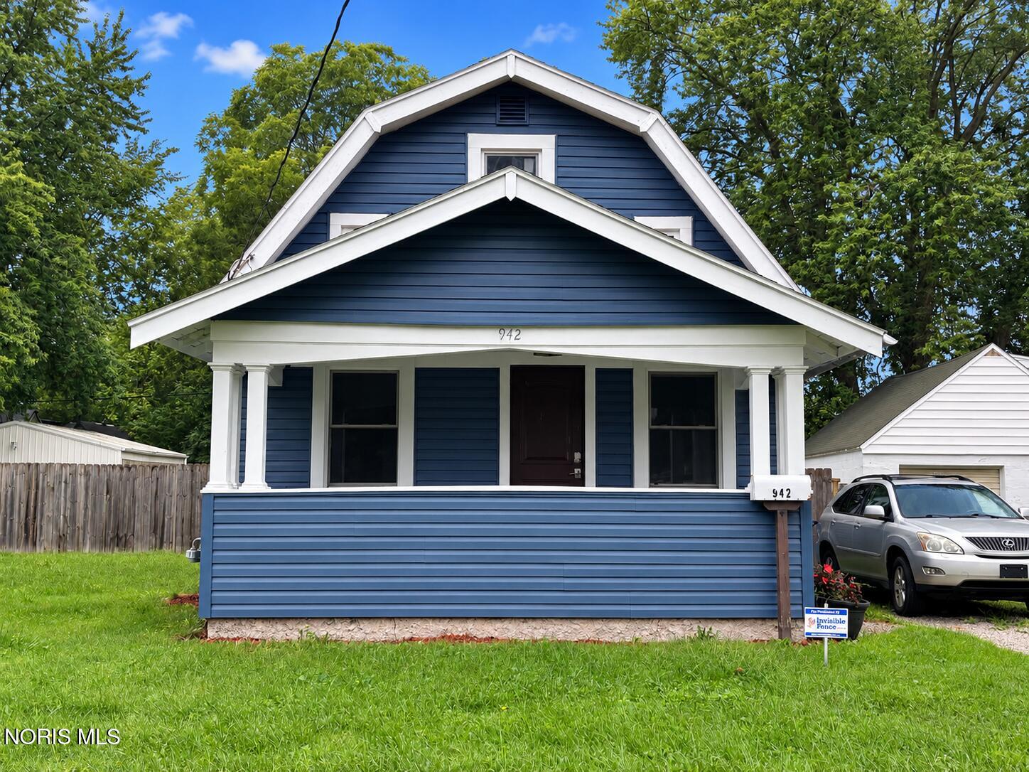 942 Cresceus Road