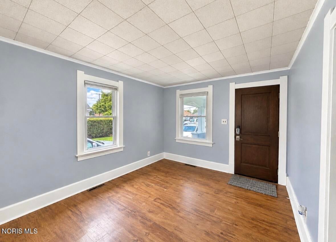 942 Cresceus Road