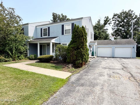 Tiny photo for 3752 Lakepointe Drive, Northwood, OH 43619 (MLS # 10010877)