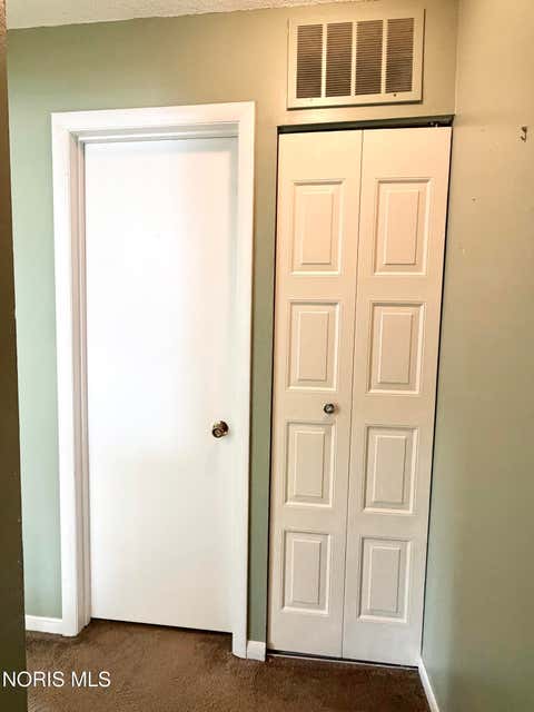 Tiny photo for 3752 Lakepointe Drive, Northwood, OH 43619 (MLS # 10010877)