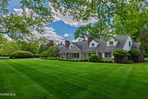 Tiny photo for 2953 Westchester Road, Ottawa Hills, OH 43615 (MLS # 10013814)