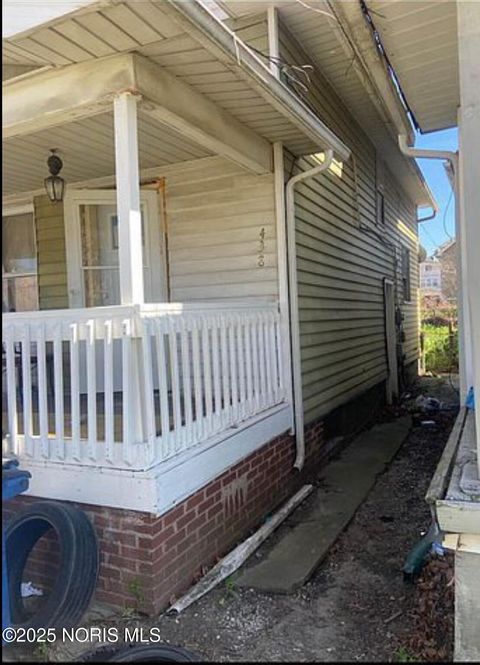 Tiny photo for 438 3rd Street, Toledo, OH 43605 (MLS # 10001787)