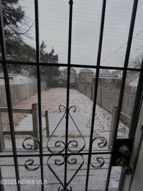 Tiny photo for 438 3rd Street, Toledo, OH 43605 (MLS # 10001787)