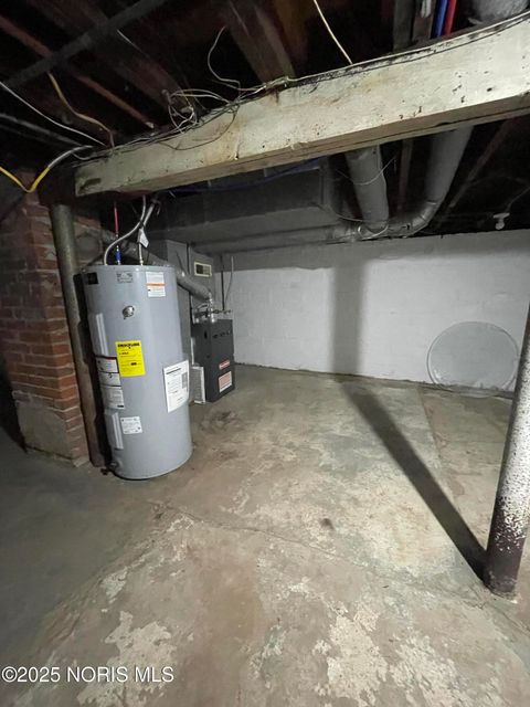 Tiny photo for 438 3rd Street, Toledo, OH 43605 (MLS # 10001787)