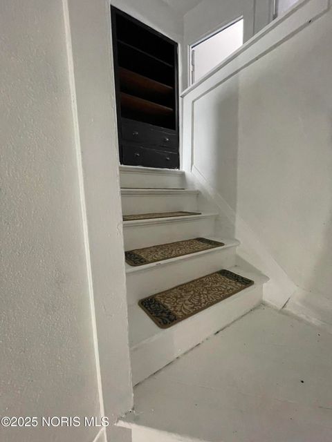 Tiny photo for 438 3rd Street, Toledo, OH 43605 (MLS # 10001787)