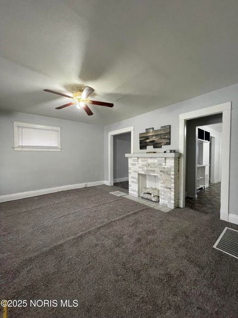 Tiny photo for 438 3rd Street, Toledo, OH 43605 (MLS # 10001787)