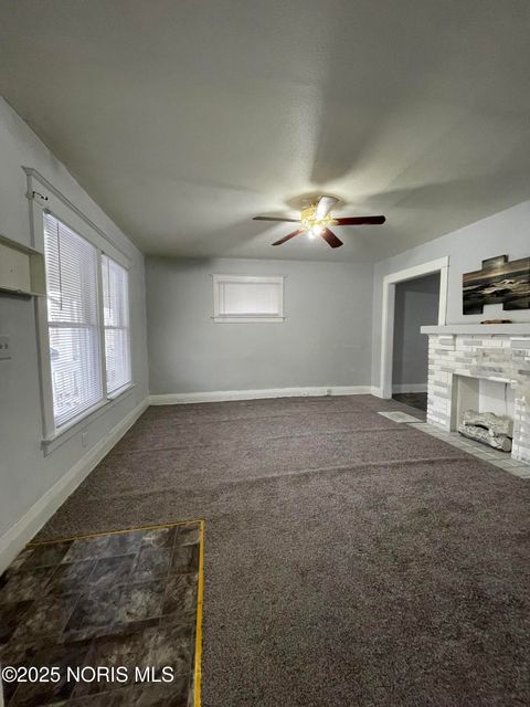 Tiny photo for 438 3rd Street, Toledo, OH 43605 (MLS # 10001787)