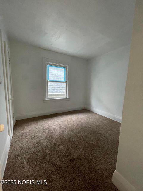 Tiny photo for 438 3rd Street, Toledo, OH 43605 (MLS # 10001787)