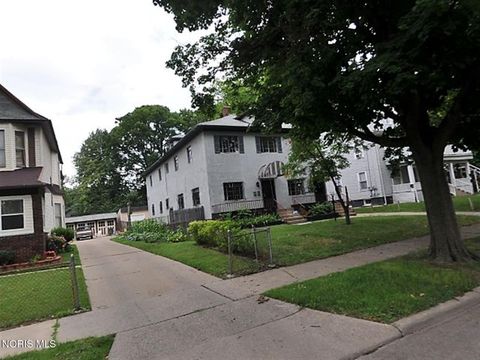 Photo of 358 Kenilworth Avenue, Toledo, OH 43610 (MLS # 10005771)