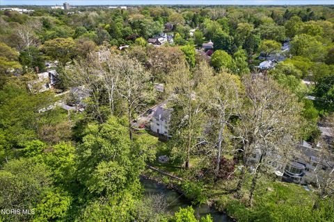 Tiny photo for 3700 W Bancroft Street, Ottawa Hills, OH 43606 (MLS # 10007300)