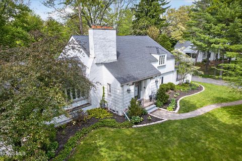 Tiny photo for 3700 W Bancroft Street, Ottawa Hills, OH 43606 (MLS # 10007300)