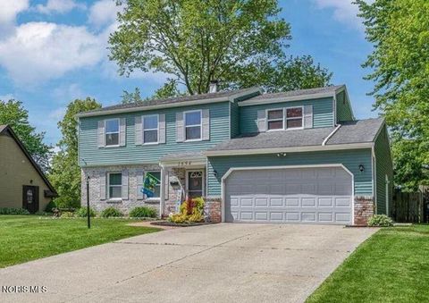 Photo of 1694 Pinelawn Drive, Toledo, OH 43614 (MLS # 10009085)