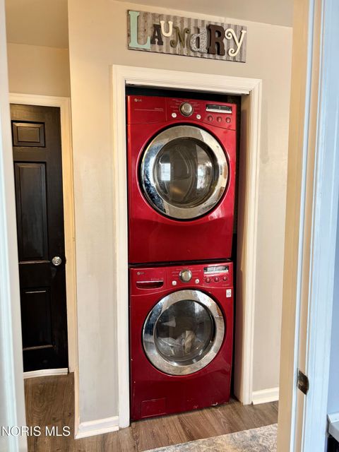 Tiny photo for 240 Ponderosa Drive, Oregon, OH 43616 (MLS # 10004416)