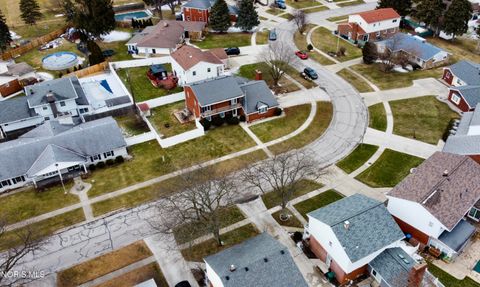 Tiny photo for 240 Ponderosa Drive, Oregon, OH 43616 (MLS # 10004416)