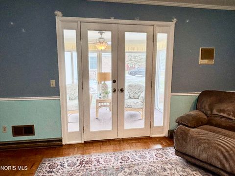 Tiny photo for 240 Ponderosa Drive, Oregon, OH 43616 (MLS # 10004416)