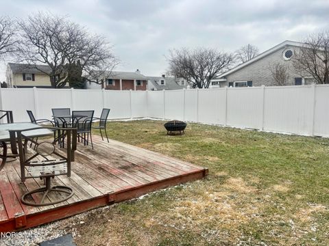 Tiny photo for 240 Ponderosa Drive, Oregon, OH 43616 (MLS # 10004416)