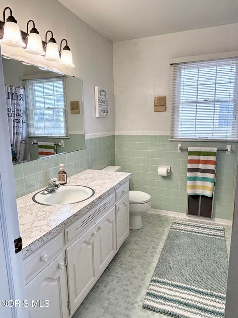 Tiny photo for 240 Ponderosa Drive, Oregon, OH 43616 (MLS # 10004416)