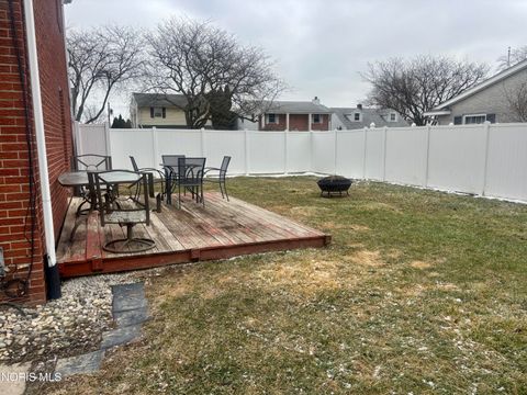 Tiny photo for 240 Ponderosa Drive, Oregon, OH 43616 (MLS # 10004416)