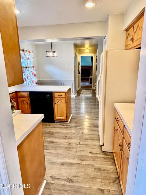 Tiny photo for 240 Ponderosa Drive, Oregon, OH 43616 (MLS # 10004416)