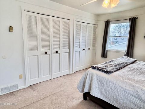 Tiny photo for 240 Ponderosa Drive, Oregon, OH 43616 (MLS # 10004416)