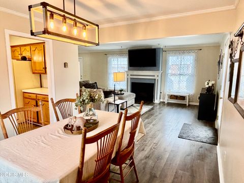 Tiny photo for 240 Ponderosa Drive, Oregon, OH 43616 (MLS # 10004416)