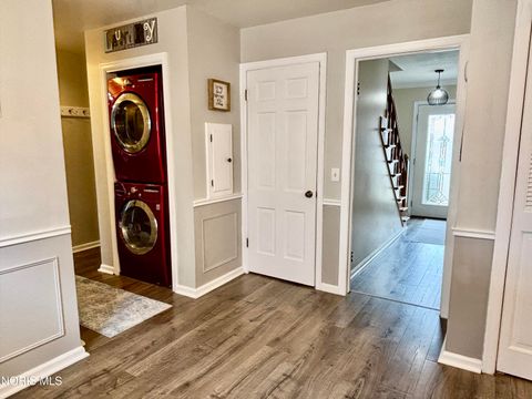 Tiny photo for 240 Ponderosa Drive, Oregon, OH 43616 (MLS # 10004416)