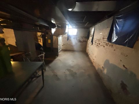 Tiny photo for 457 W Manhattan Boulevard, Toledo, OH 43608 (MLS # 10005321)