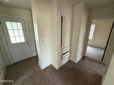 Tiny photo for 568 Dover Place, Toledo, OH 43605 (MLS # 10009269)