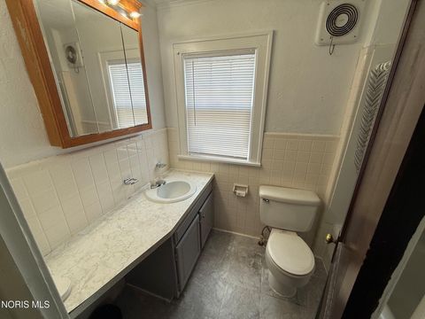 Tiny photo for 568 Dover Place, Toledo, OH 43605 (MLS # 10009269)