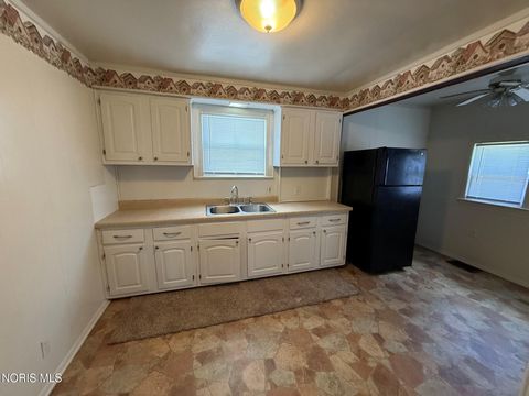 Tiny photo for 568 Dover Place, Toledo, OH 43605 (MLS # 10009269)