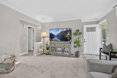 Tiny photo for 1008 Cady Street, Maumee, OH 43537 (MLS # 10010828)