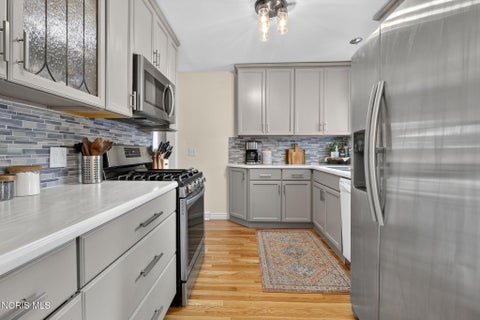 Tiny photo for 1008 Cady Street, Maumee, OH 43537 (MLS # 10010828)