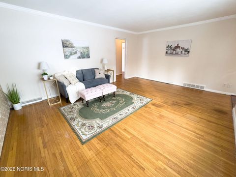 Tiny photo for 5652 Goodhue Drive, Toledo, OH 43615 (MLS # 10003879)