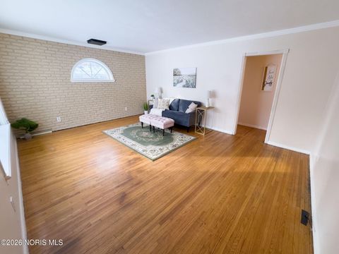 Tiny photo for 5652 Goodhue Drive, Toledo, OH 43615 (MLS # 10003879)