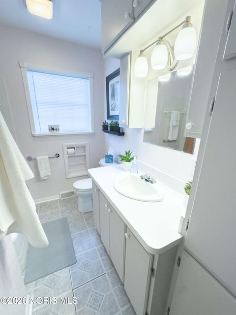 Tiny photo for 5652 Goodhue Drive, Toledo, OH 43615 (MLS # 10003879)